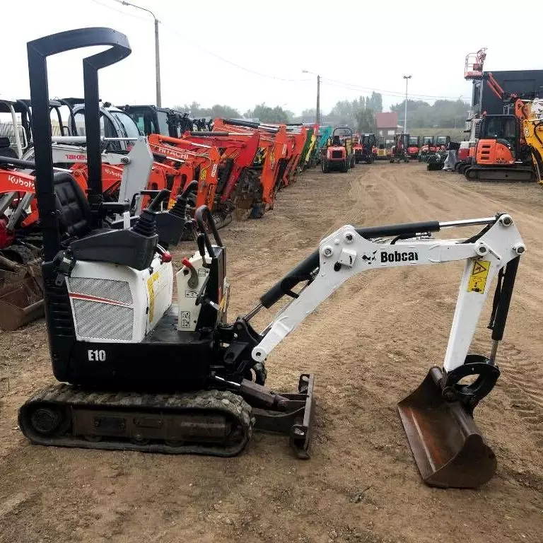 Аренда мини-экскаватора Bobcat E10