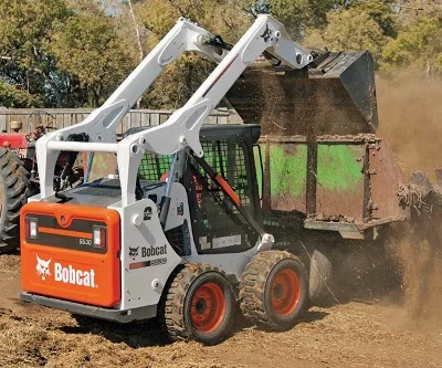 Аренда мини-погрузчика Bobcat S530