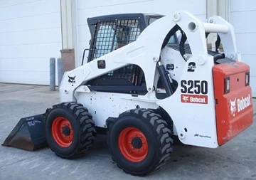 Аренда мини-погрузчика Bobcat S250