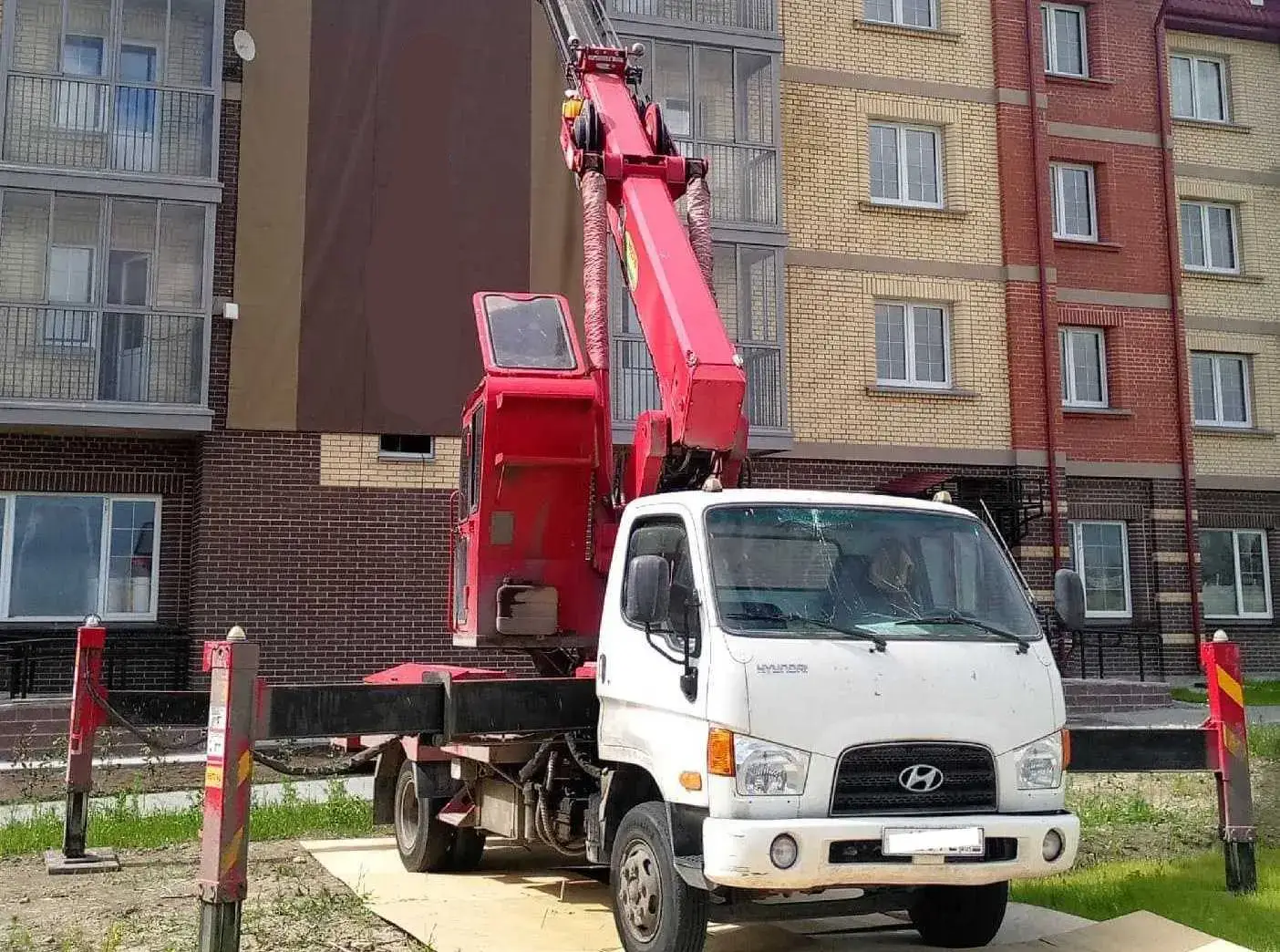 Аренда автовышки Mitsubishi Fuso