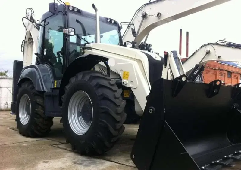 Аренда экскаватора-погрузчика Terex TLB935