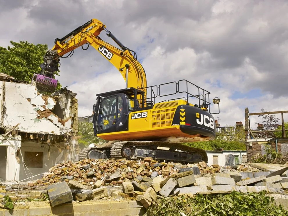 Аренда гусеничного экскаватора JCB JS260
