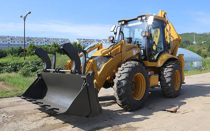 Аренда экскаватора-погрузчика Shanmon S900 с вилами