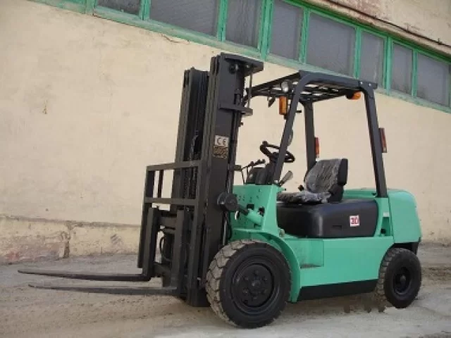 Аренда вилочного погрузчика DALIAN CPCD30